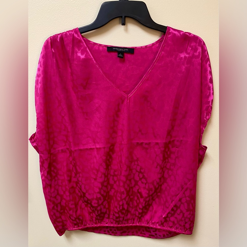 Marc New York Andrew Marc Pink Fuscia Lepoard Top Blouse Open Sleeves Sz L